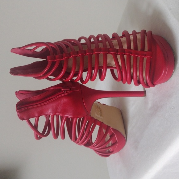 Shoes - Picture 2 of 6